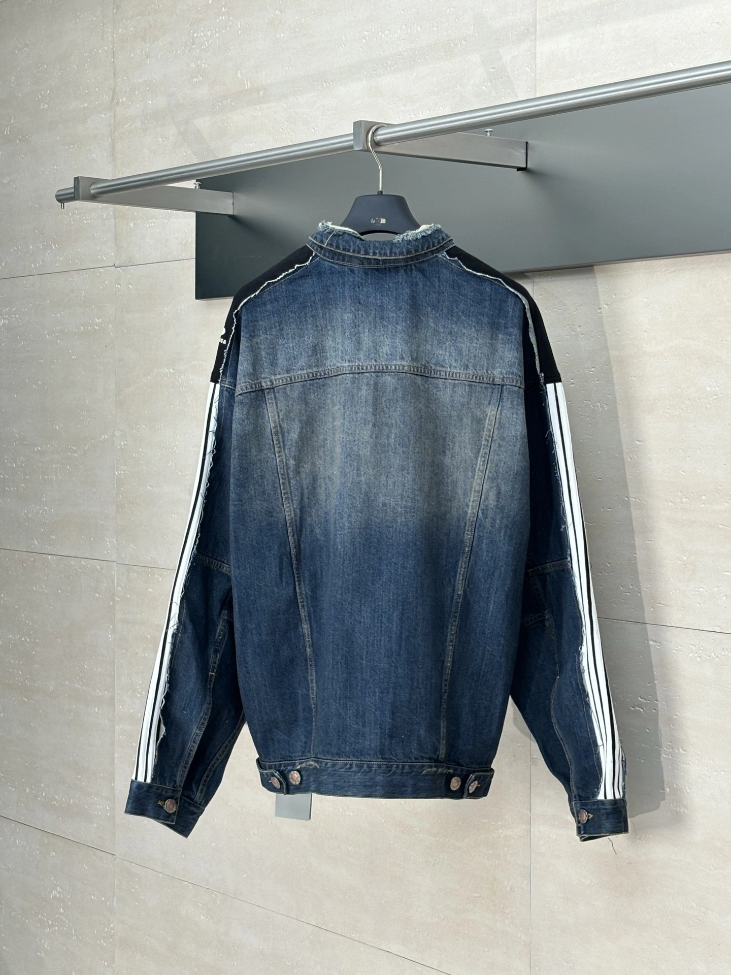 wg.luxury- 218593i16 item:E-F431G1498H